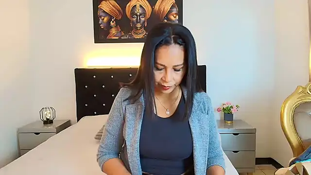 Shanon mature online show from 20, 5, 2026