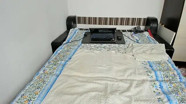 sweet-tinqerbell online show from 4, 10, 2025