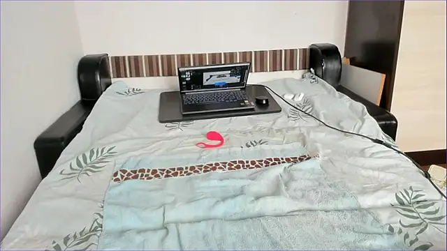 Snapshot of sweet-tinqerbell chatting on 7, 6, 2026 sweet-tinqerbell online show from 7, 6, 2026