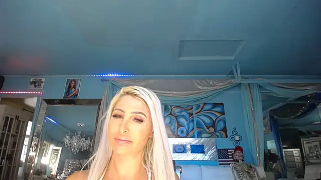 ADRIANNA FOX online show from 9, 3, 2025