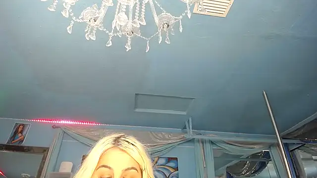 Snapshot of ADRIANNA_FOX chatting on 23, 5, 2026 ADRIANNA FOX online show from 23, 5, 2026