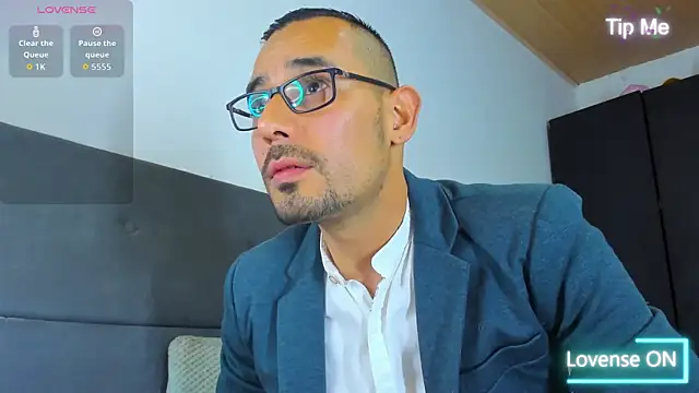 jhonyalzate2 online show from 3, 10, 2025