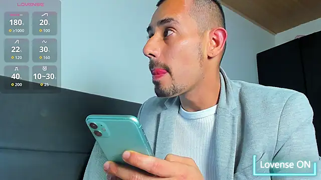 jhonyalzate2 online show from 11, 3, 2026