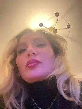 Snapshot of AngelOxy chatting on 12, 12, 2024 AngelOxy online show from 12, 12, 2024