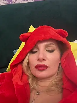 Snapshot of AngelOxy chatting on 18, 12, 2024 AngelOxy online show from 18, 12, 2024