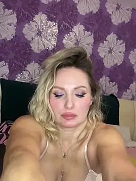 Snapshot of AngelOxy chatting on 19, 12, 2024 AngelOxy online show from 19, 12, 2024