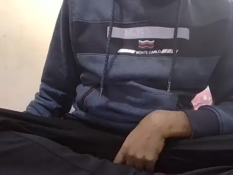 Snapshot of aakash_ModelBrown chatting on 14, 12, 2024 aakash ModelBrown online show from 14, 12, 2024