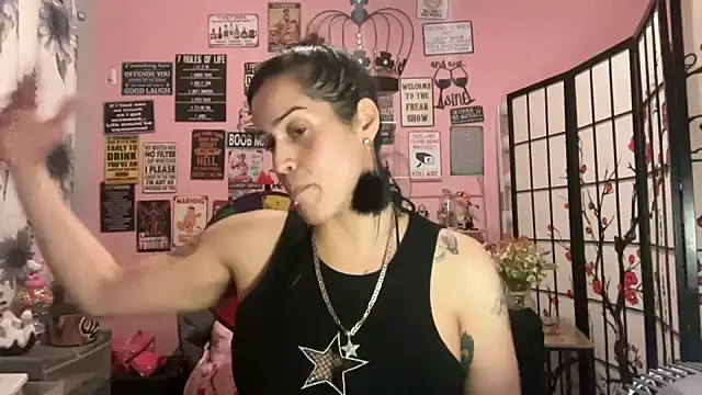 latinacubana online show from 1, 2, 2025