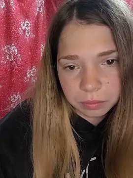 Snapshot of Zuli_Kiska chatting on 8, 6, 2026 Zuli Kiska online show from 8, 6, 2026