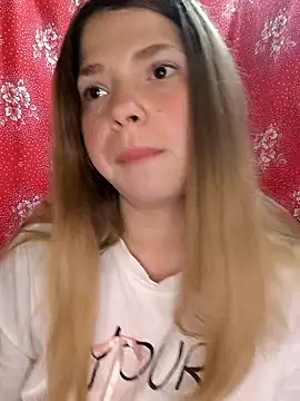 Snapshot of Zuli_Kiska chatting on 14, 6, 2026 Zuli Kiska online show from 14, 6, 2026