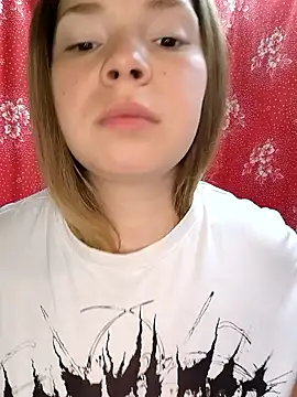 Snapshot of Zuli_Kiska chatting on 23, 6, 2026 Zuli Kiska online show from 23, 6, 2026