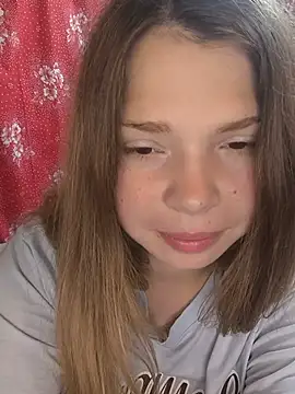Snapshot of Zuli_Kiska chatting on 6, 7, 2026 Zuli Kiska online show from 6, 7, 2026