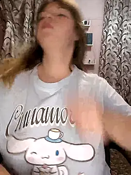 Snapshot of Zuli_Kiska chatting on 28, 7, 2026 Zuli Kiska online show from 28, 7, 2026