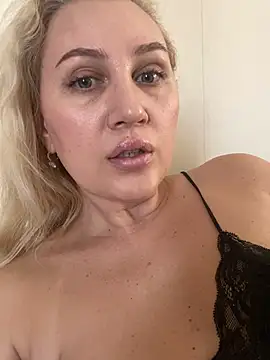 Snapshot of YourBlondee chatting on 20, 2, 2026 YourBlondee online show from 20, 2, 2026