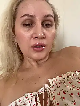 Snapshot of YourBlondee chatting on 11, 3, 2026 YourBlondee online show from 11, 3, 2026