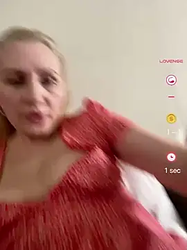 Snapshot of YourBlondee chatting on 26, 4, 2026 YourBlondee online show from 26, 4, 2026