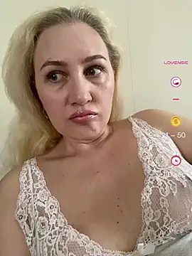Snapshot of YourBlondee chatting on 8, 6, 2026 YourBlondee online show from 8, 6, 2026