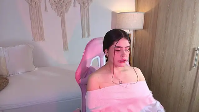 iriswest  online show from 21, 12, 2025