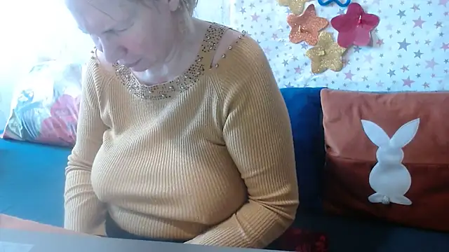 QueenLana online show from 2, 6, 2026