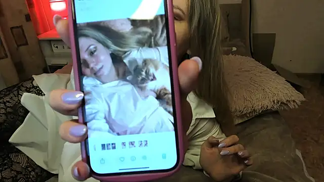 Snapshot of Vivian_Davis chatting on 10, 1, 2025 Vivian Davis online show from 10, 1, 2025