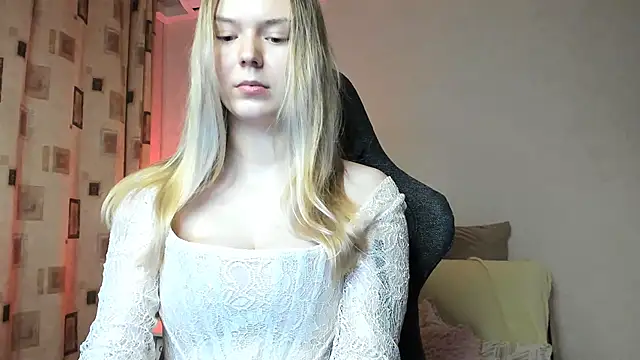 Snapshot of Vivian_Davis chatting on 2, 2, 2025 Vivian Davis online show from 2, 2, 2025