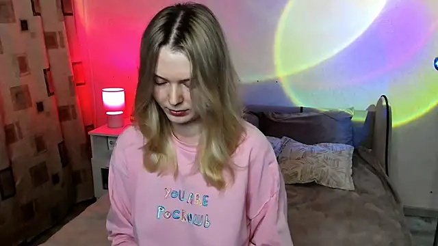 Snapshot of Vivian_Davis chatting on 28, 11, 2025 Vivian Davis online show from 28, 11, 2025