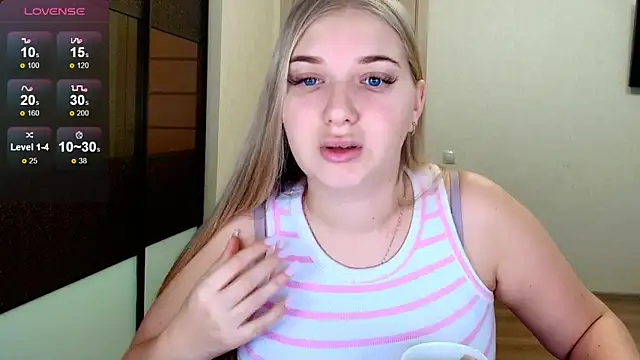 Adr1ana  online show from 28, 11, 2025