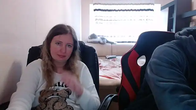 PeterAndJen online show from 12, 3, 2025