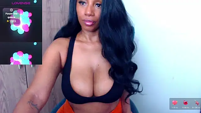 Snapshot of Pinkceeleste chatting on 2, 11, 2025 Pinkceeleste online show from 2, 11, 2025