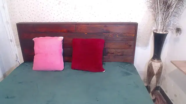 NikkieMilky online show from 18, 9, 2025