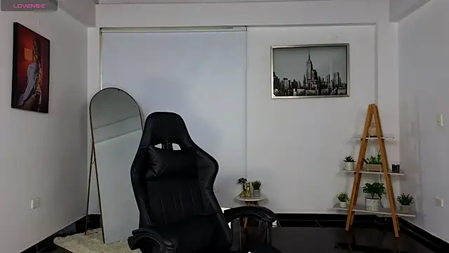 bella  adams online show from 20, 9, 2025