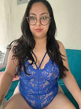 MileyGia online show from 6, 3, 2026