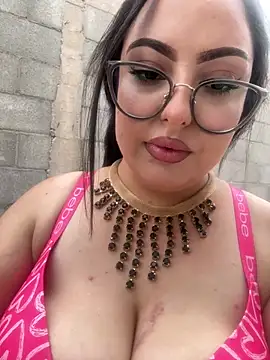 Snapshot of MileyGia chatting on 10, 6, 2026 MileyGia online show from 10, 6, 2026