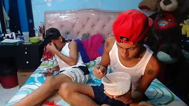 Snapshot of gustavo_saaled19 chatting on 7, 12, 2024 gustavo saaled19 online show from 7, 12, 2024