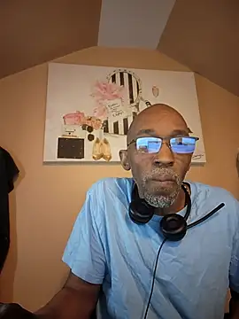 Snapshot of Lonelynudist59 chatting on 13, 3, 2026 Lonelynudist59 online show from 13, 3, 2026