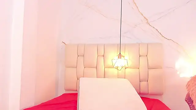 IsiisLovei online show from 10, 1, 2025