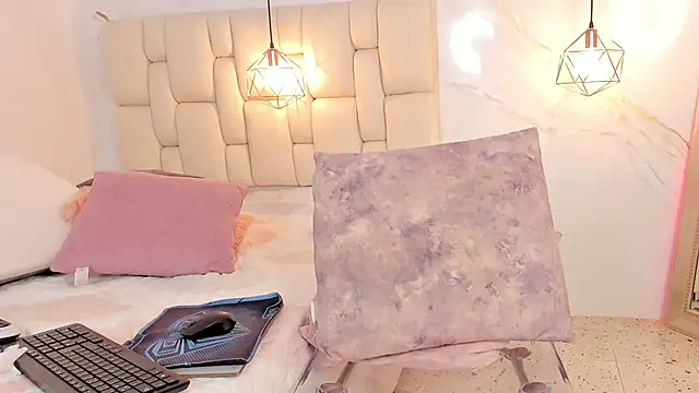 IsiisLovei online show from 14, 1, 2025