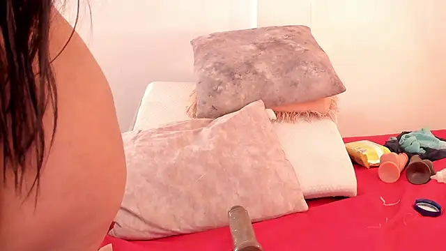 IsiisLovei online show from 27, 1, 2025