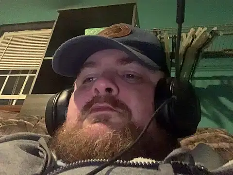 Snapshot of fatdickdaddy448 chatting on 6, 1, 2025 fatdickdaddy448 online show from 6, 1, 2025