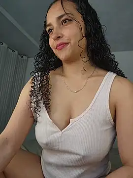 Snapshot of Lucy_Marin chatting on 25, 5, 2026 Lucy Marin online show from 25, 5, 2026