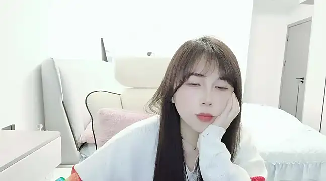 Sunset glow online show from 9, 3, 2025