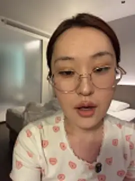 Snapshot of sphynx-_- chatting on 20, 5, 2026 sphynx- - online show from 20, 5, 2026