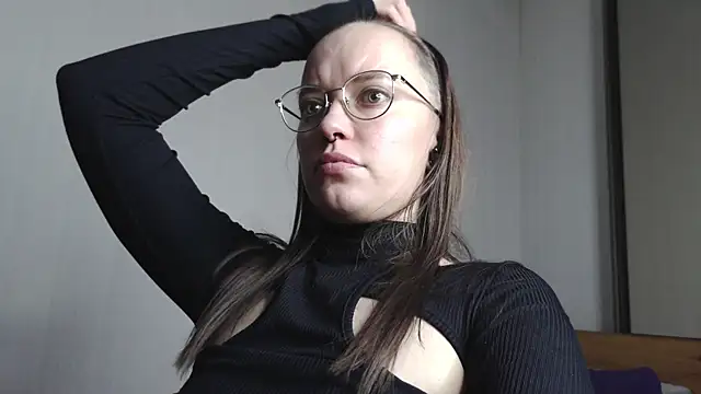 Snapshot of Aelita_bb chatting on 2, 5, 2026 Aelita bb online show from 2, 5, 2026