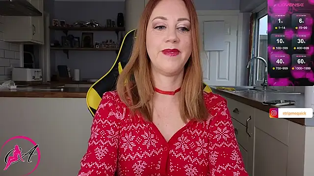 Snapshot of stripmequick chatting on 9, 12, 2024 stripmequick online show from 9, 12, 2024