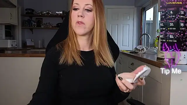 Snapshot of stripmequick chatting on 26, 2, 2025 stripmequick online show from 26, 2, 2025