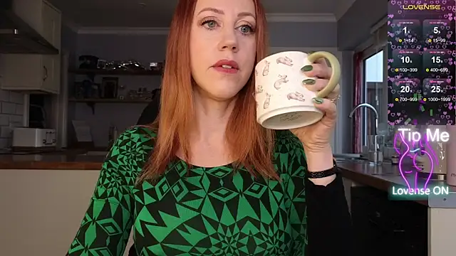 Snapshot of stripmequick chatting on 4, 12, 2025 stripmequick online show from 4, 12, 2025