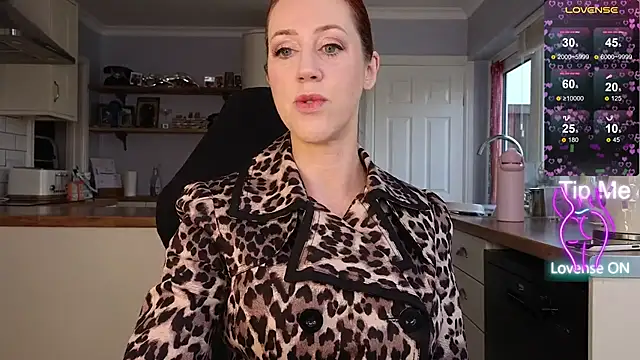 Snapshot of stripmequick chatting on 17, 12, 2025 stripmequick online show from 17, 12, 2025