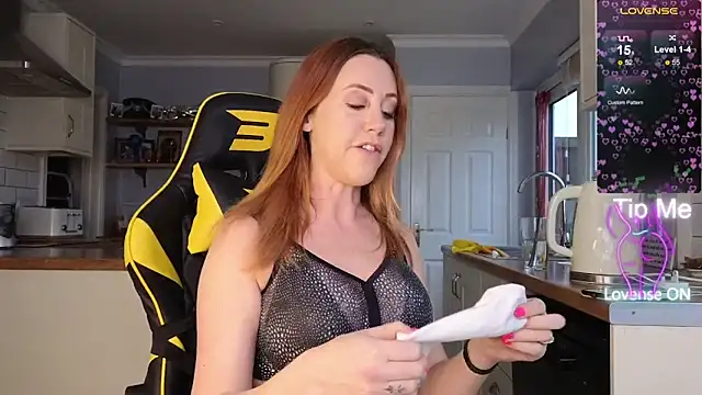 Snapshot of stripmequick chatting on 9, 2, 2026 stripmequick online show from 9, 2, 2026