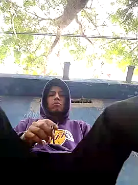 Snapshot of AlexAlejandro13 chatting on 1, 1, 2025 AlexAlejandro13 online show from 1, 1, 2025