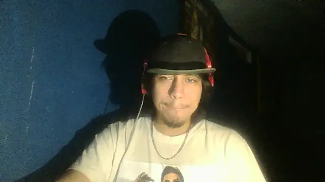 Snapshot of AlexAlejandro13 chatting on 13, 10, 2025 AlexAlejandro13 online show from 13, 10, 2025